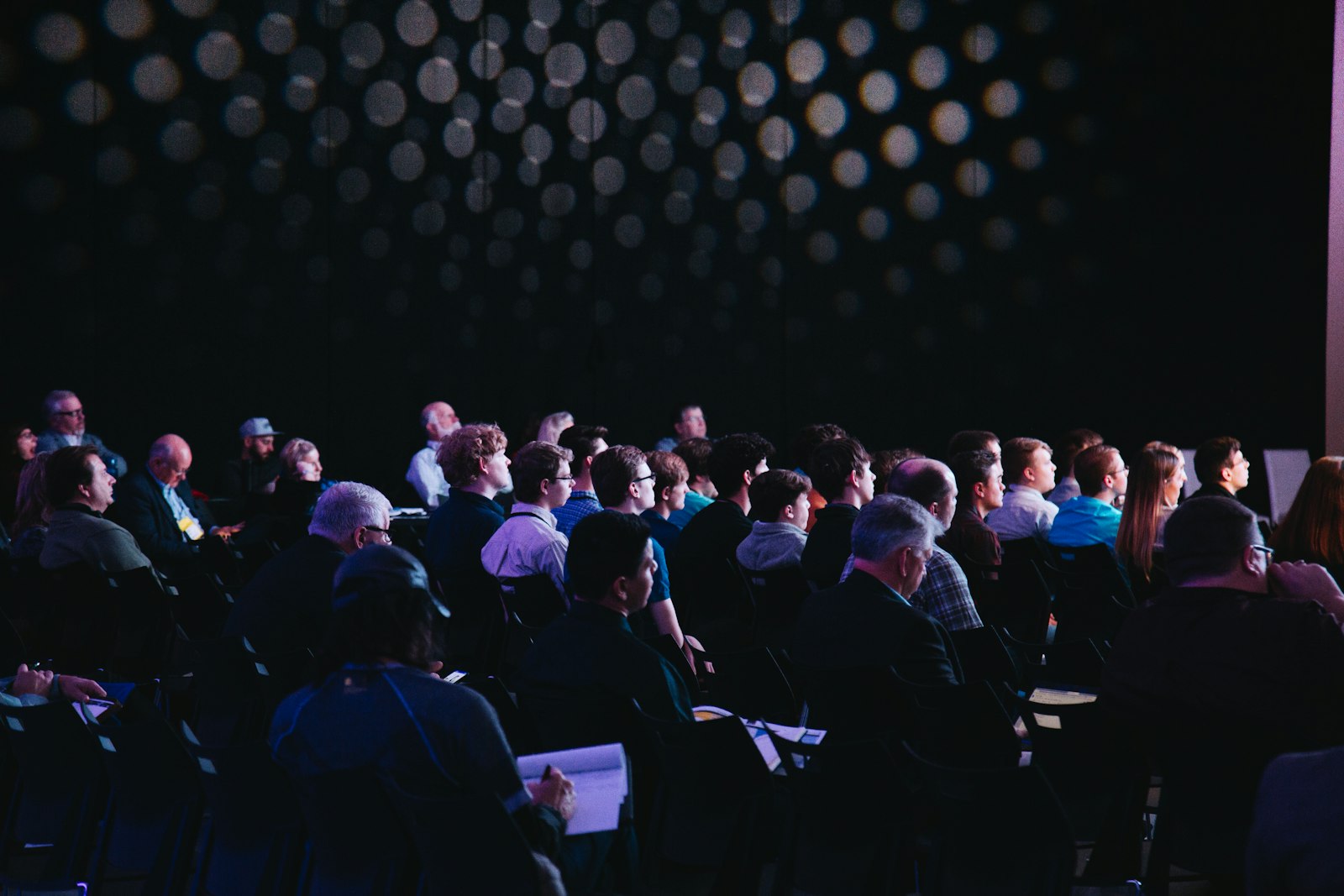 Learners and professionals at a WHIS capacity-building session